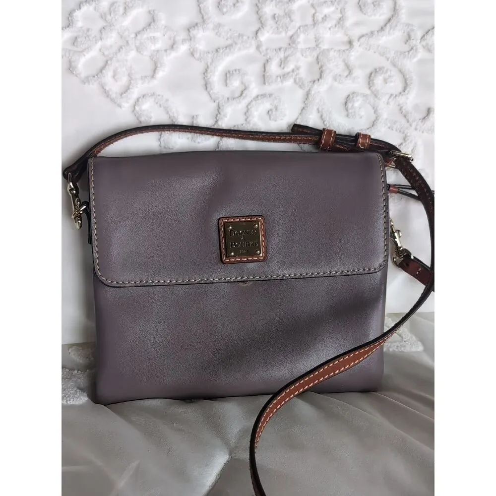 Dooney & Bourke Taupe Hunter Crossbody / Clutch Travel- On The Go Bag NWOT
